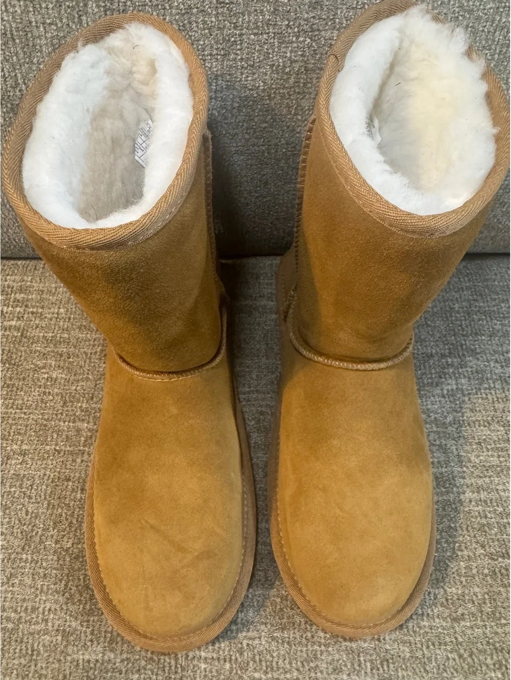 Koolaburra by UGG Koola Short Chestnut Suede Boots Size 7
